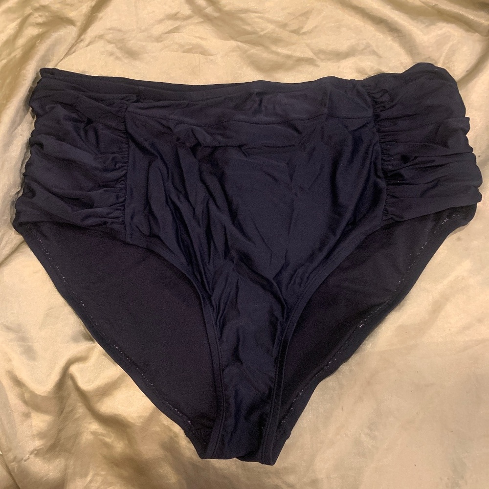Plus size bikini bottom
